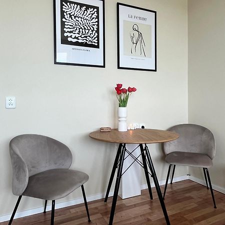 Air-Conditioned Studio, Close To City Centre & Tram Stop Bratislava Exteriör bild