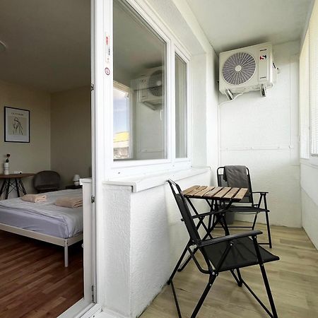 Air-Conditioned Studio, Close To City Centre & Tram Stop Bratislava Exteriör bild