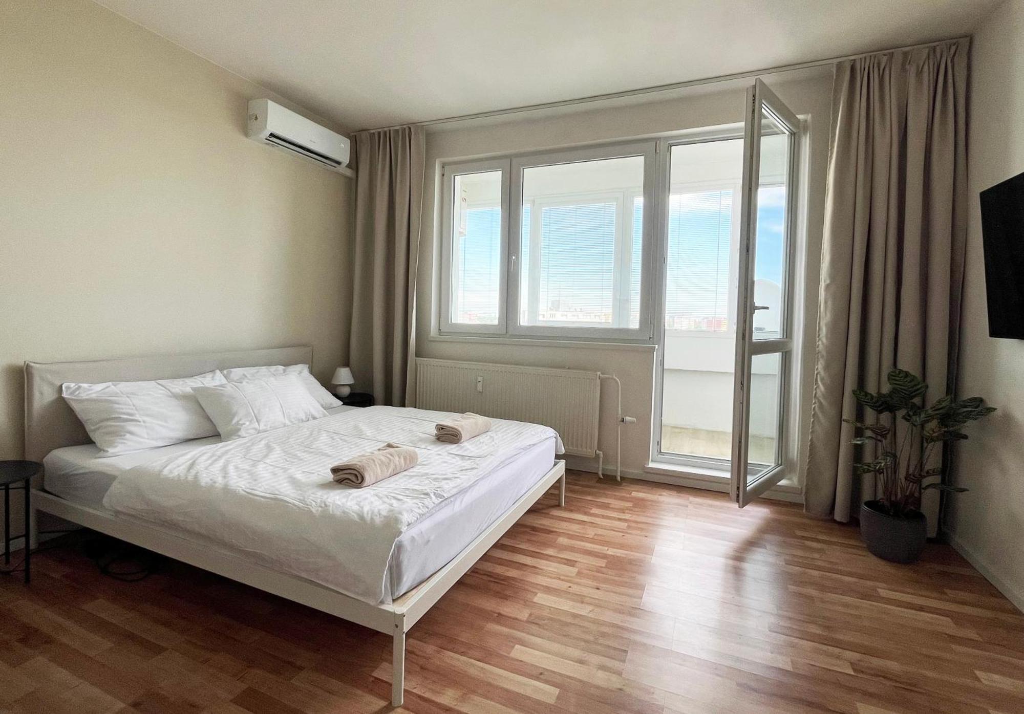 Air-Conditioned Studio, Close To City Centre & Tram Stop Bratislava Exteriör bild